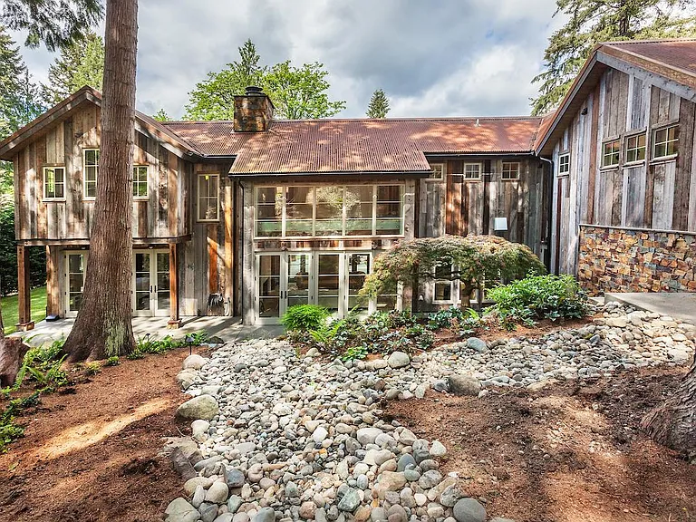 Stream bed exterior
