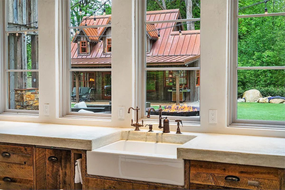 Chef's kitchen